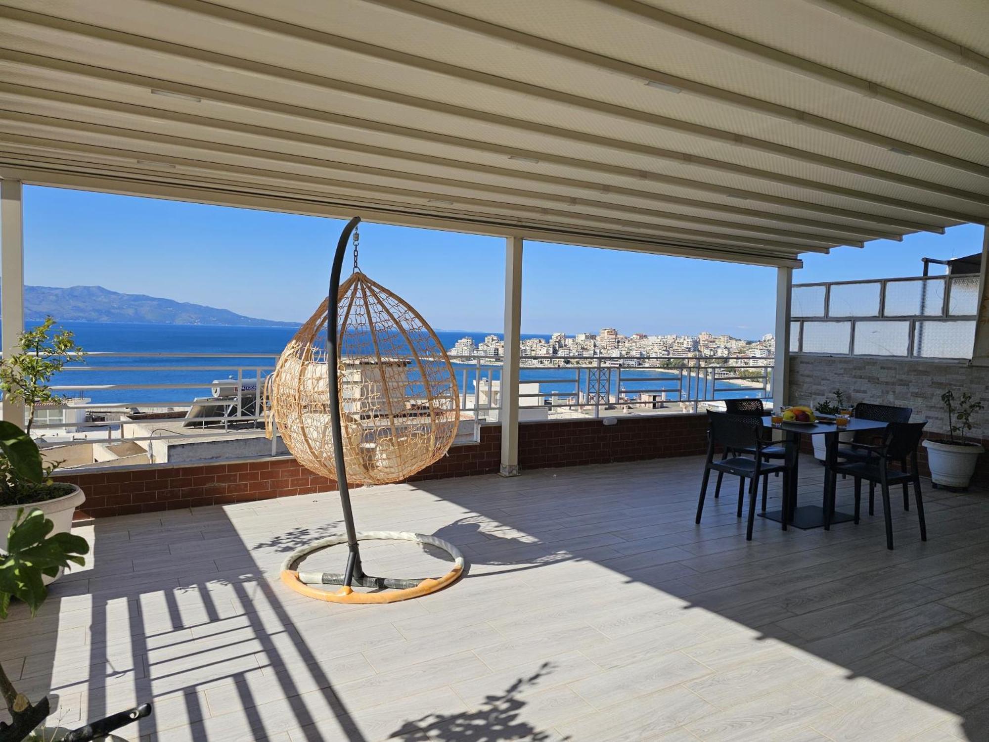 Deep Blue Rooftop - 111 Saranda Kültér fotó